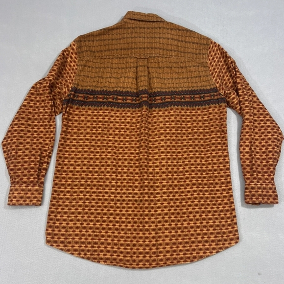 Woolrich Men's Camel Engineered Stripe Aztec Button Down Size XL - Picture 6 of 12